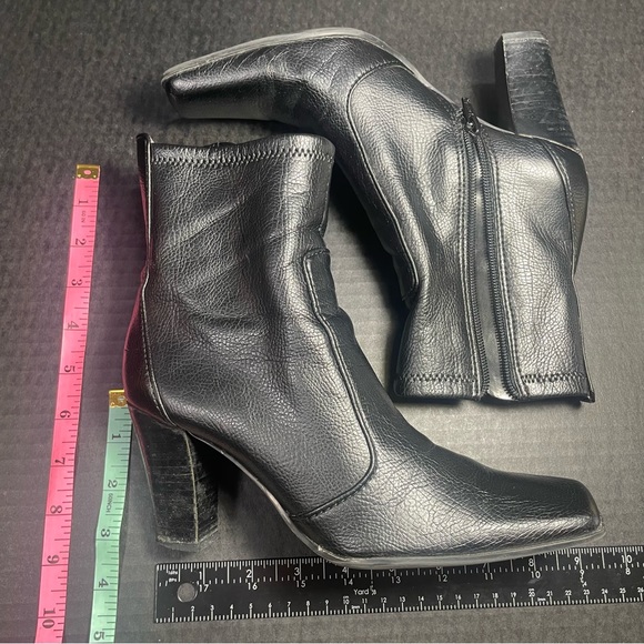 Bandolino Black Ankle Boots 5.5M 3” Heel PRICE VERY FIRM!!! - Picture 5 of 11